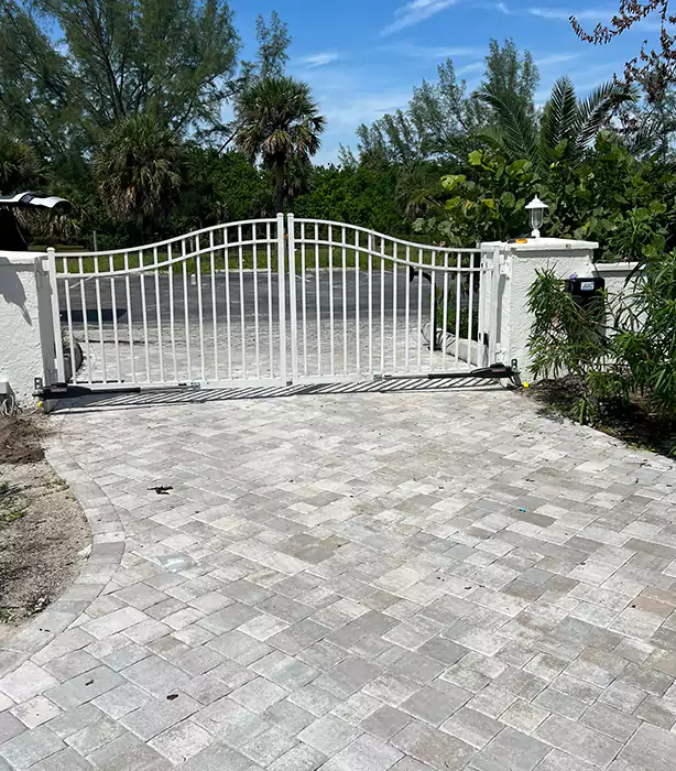 Chain Link Gate Repair in Coconut Creek, FL
